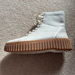 Clarks ladies Thornhill - lace up ankle boot